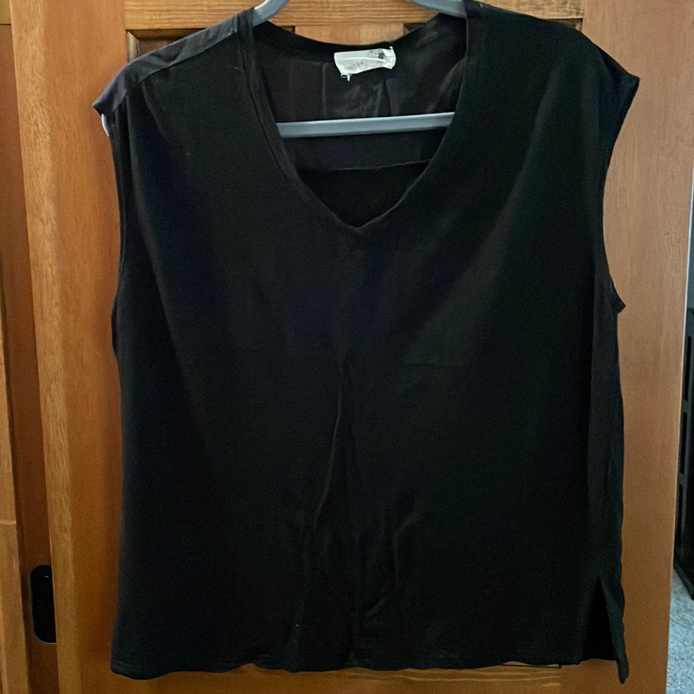 Black tee tank